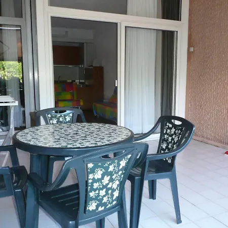 I Lecci Apartment *